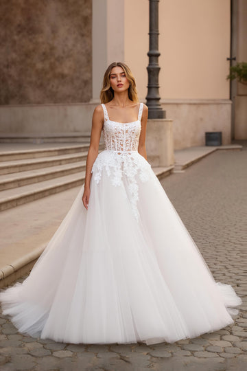 Ivoire Une Ligne Corset Col Carré Tulle Court Train Robe De Mariée Avec Dentelle